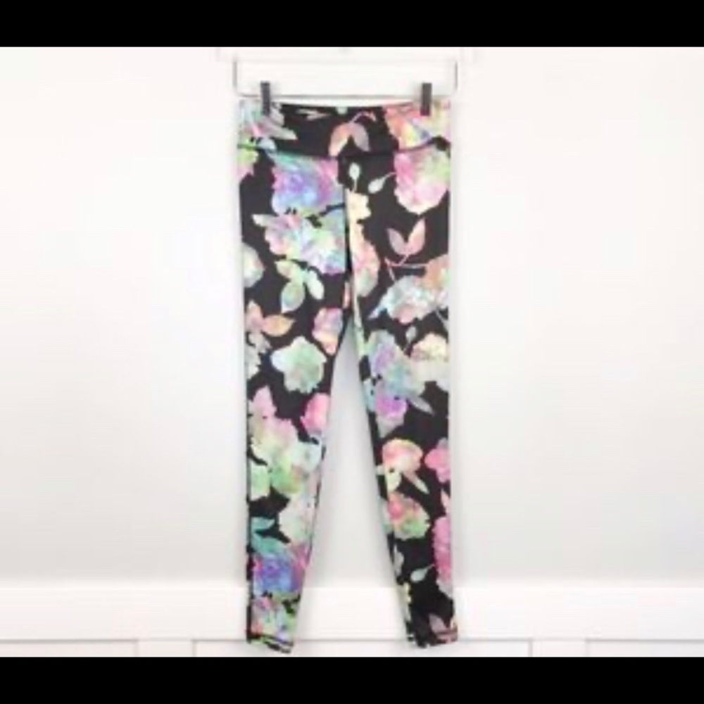 Aeropostale Live Love Dream Floral Leggings